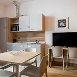 Apartman Giorgi Design Homes I