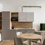 Giorgi Design Homes I Apartman