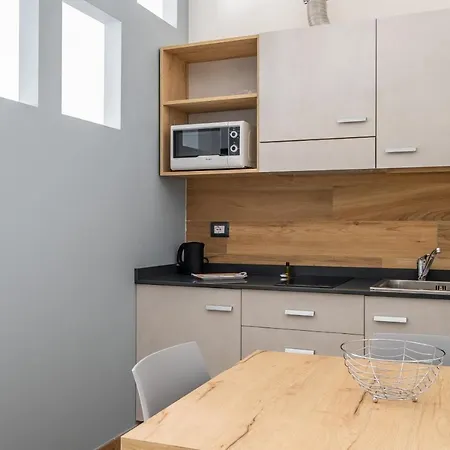 Giorgi Design Homes I Appartement *